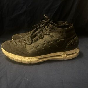 Under Armour HOVR SLK Black and White